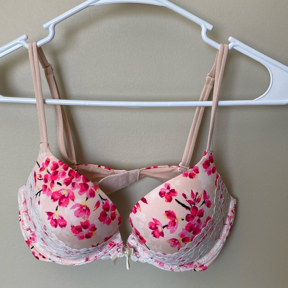 NWOT VS Bra